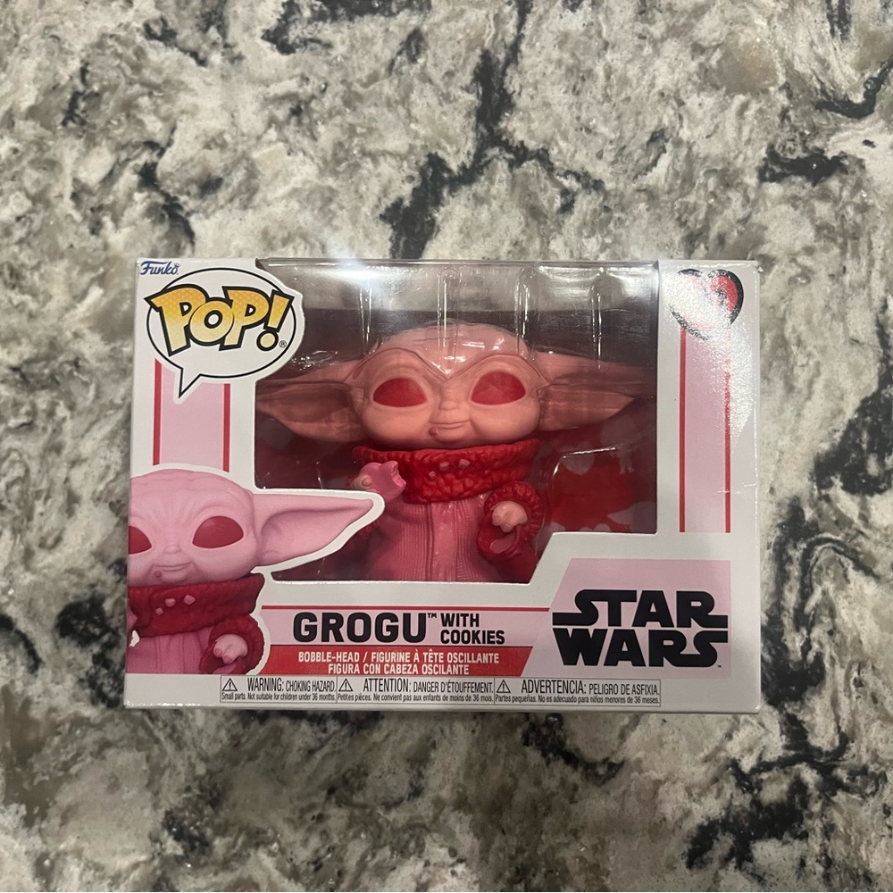 Funko Pop Pink Valentine’s Day Baby Yoda Grogu with Cookies